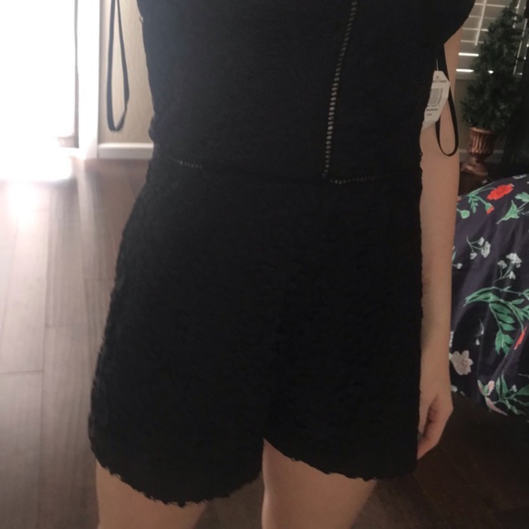 Black lace romper❤️ - Picture 2 of 7